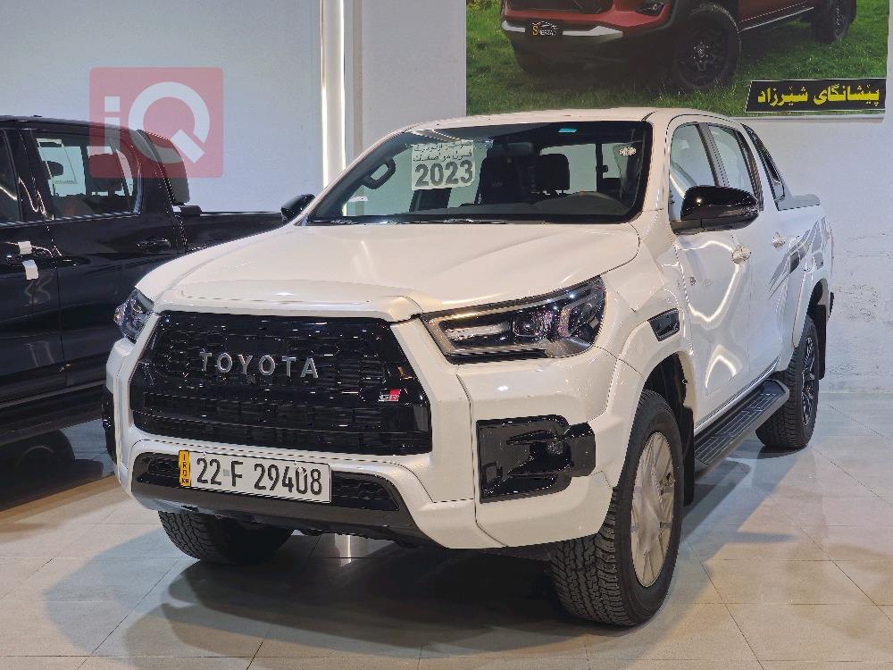 Toyota Hilux